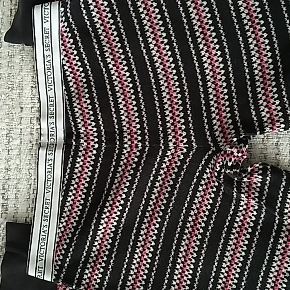 Victoria’s secrets thermal shirt/bottoms sleepwear. - Picture 12 of 12